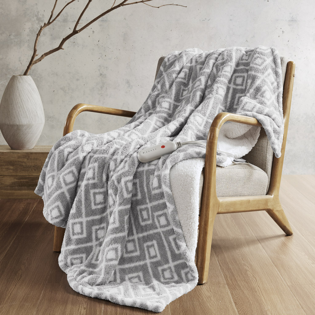 Amira Dream Soft Heated Throw