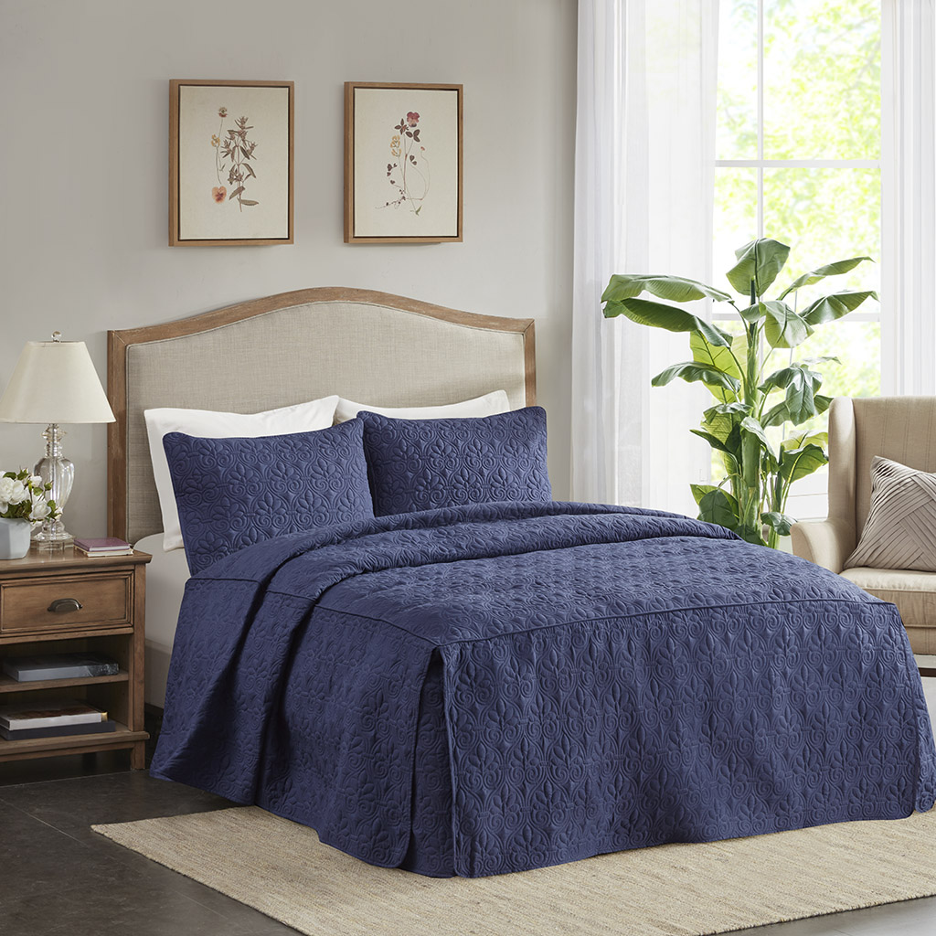 Quebec 3 Piece Split Corner Pleated Quilted Bedspread