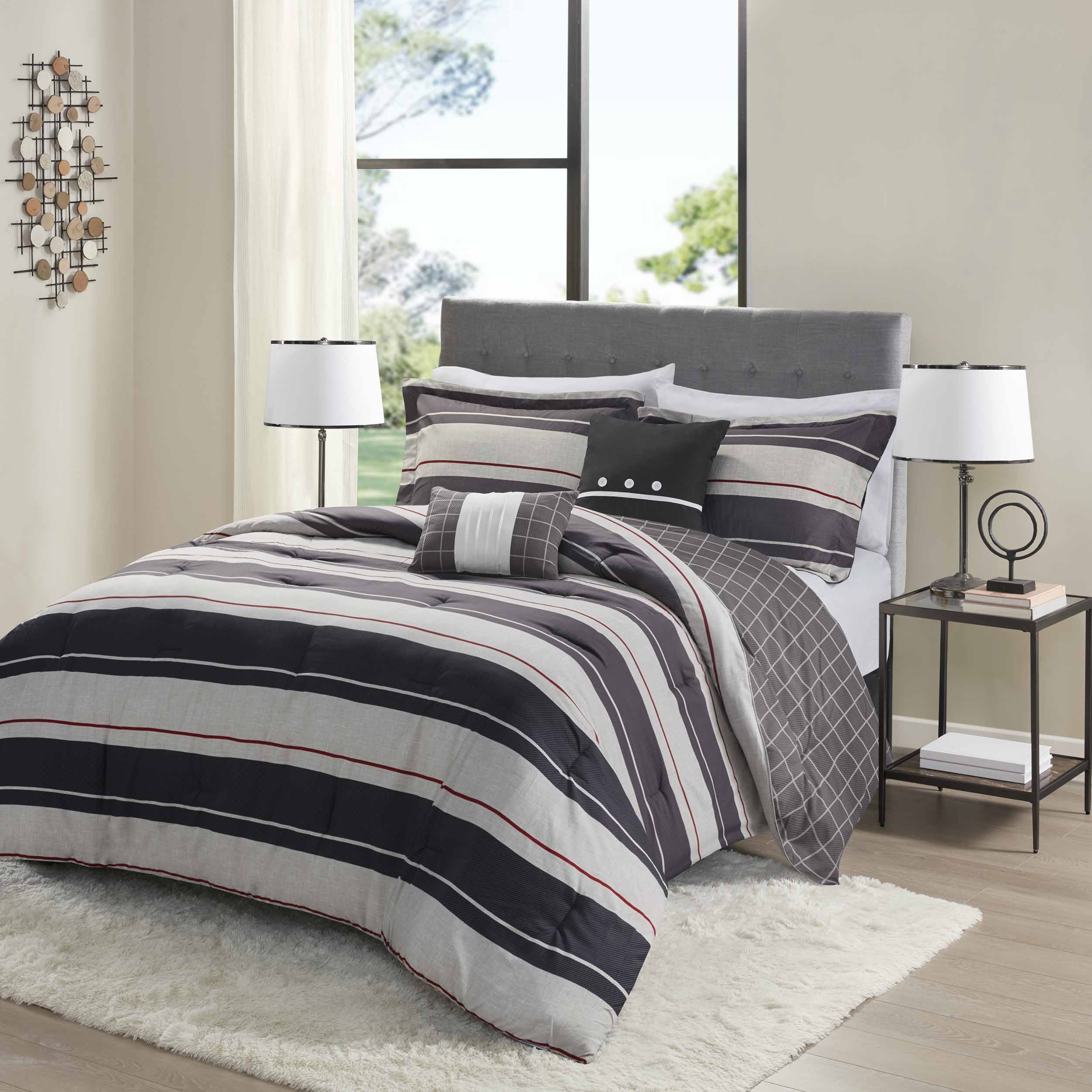 Dalton Comforter set with two decorative pillows