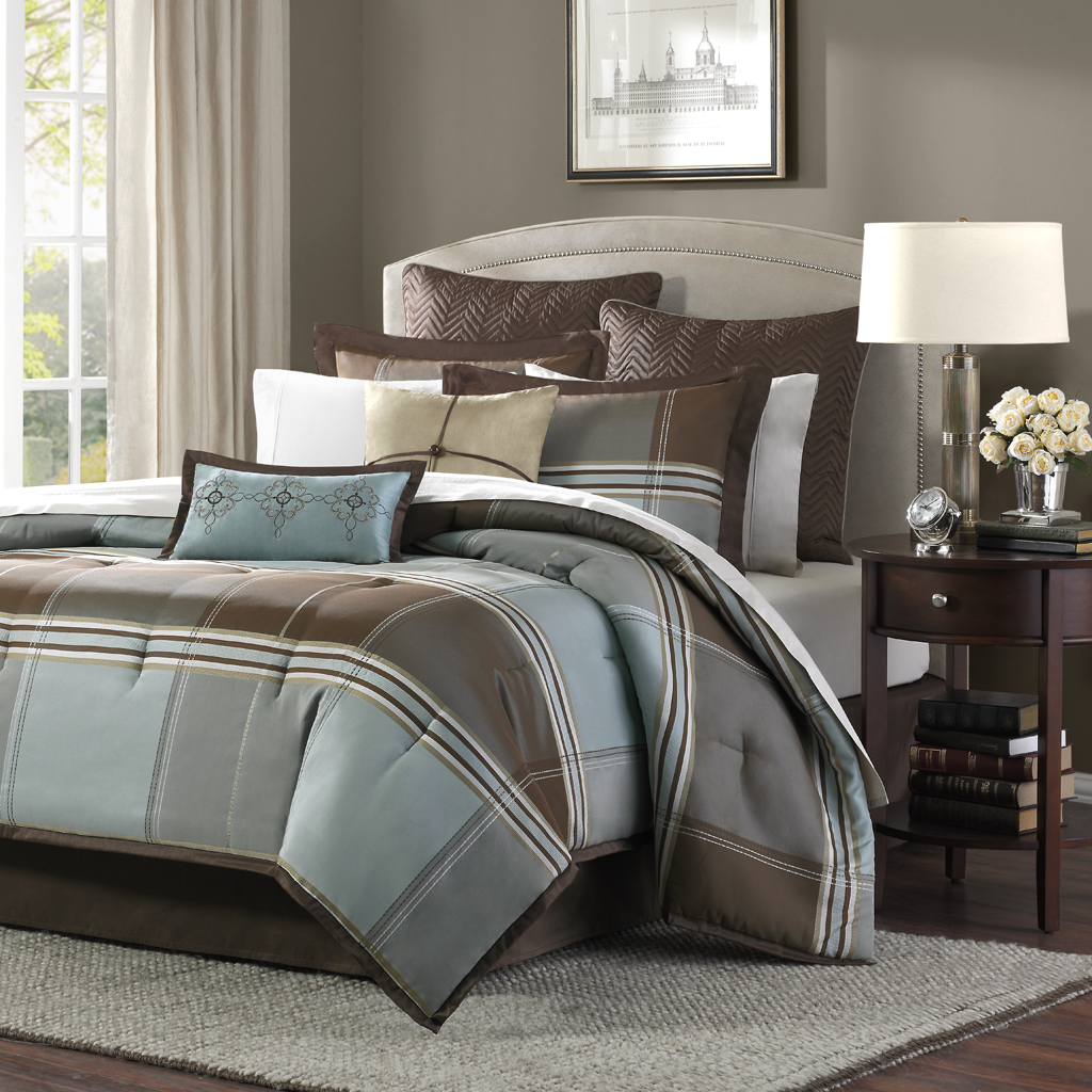 Lincoln Square 8 Piece Jaquard Comforter Set