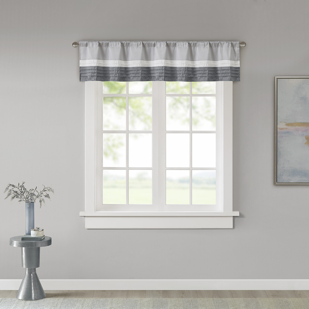 Amherst Polyoni Pintuck Valance