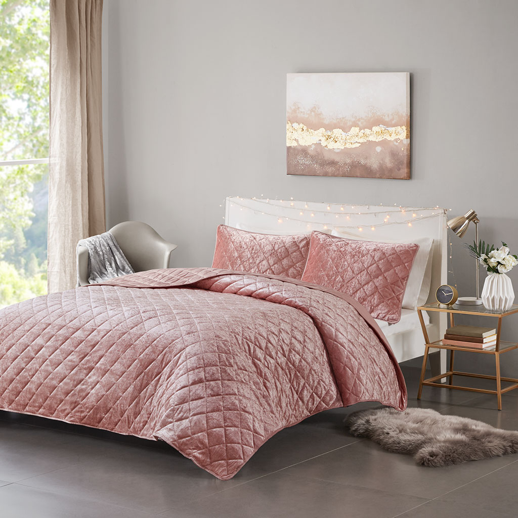 Felicia Velvet Quilt Set